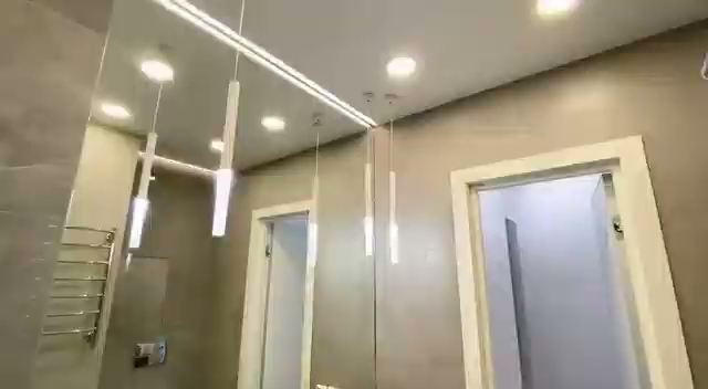 Bagno ristrutturato, dettaglio specchio