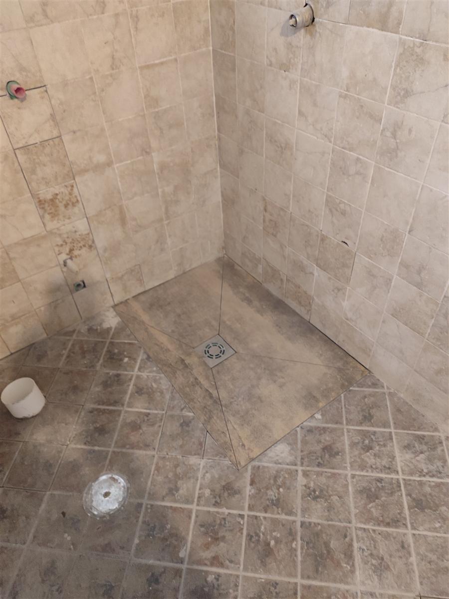 Pavimento bagno effetto pietra